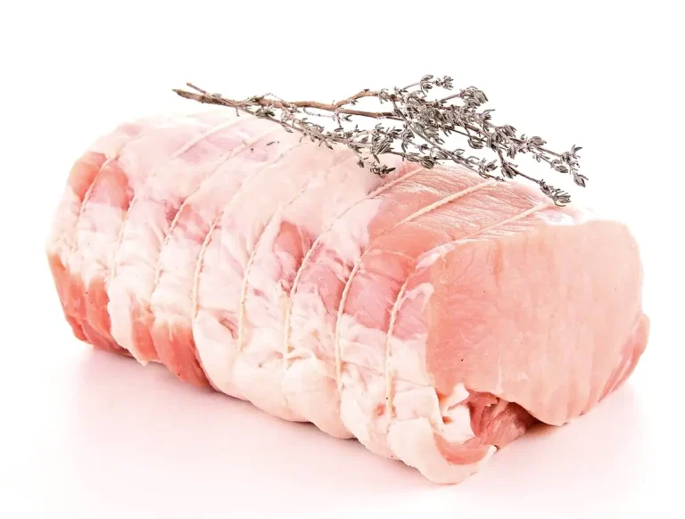 Varkensfiletrollade Vers 1 kg. zonder rollade doosje uit de oven met knoflook en tijm